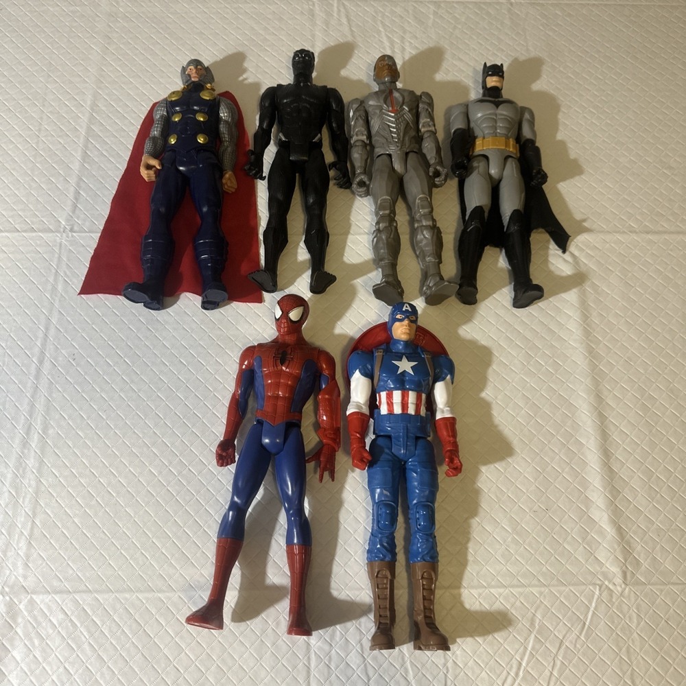 12" action figures Spiderman Batman Black Panther Captain America, Thor, Cyborg